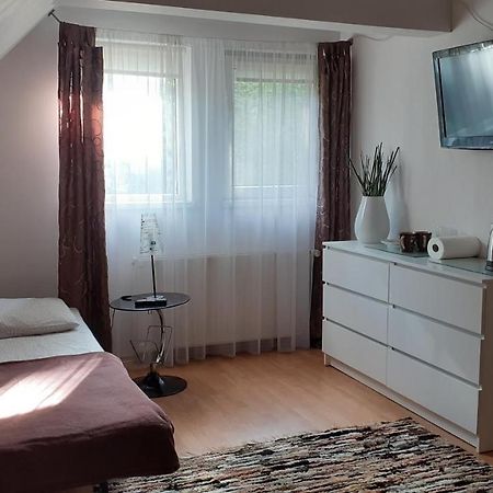 Ferienwohnung Pokoje Przy Parku Oliwskim Danzig Exterior foto